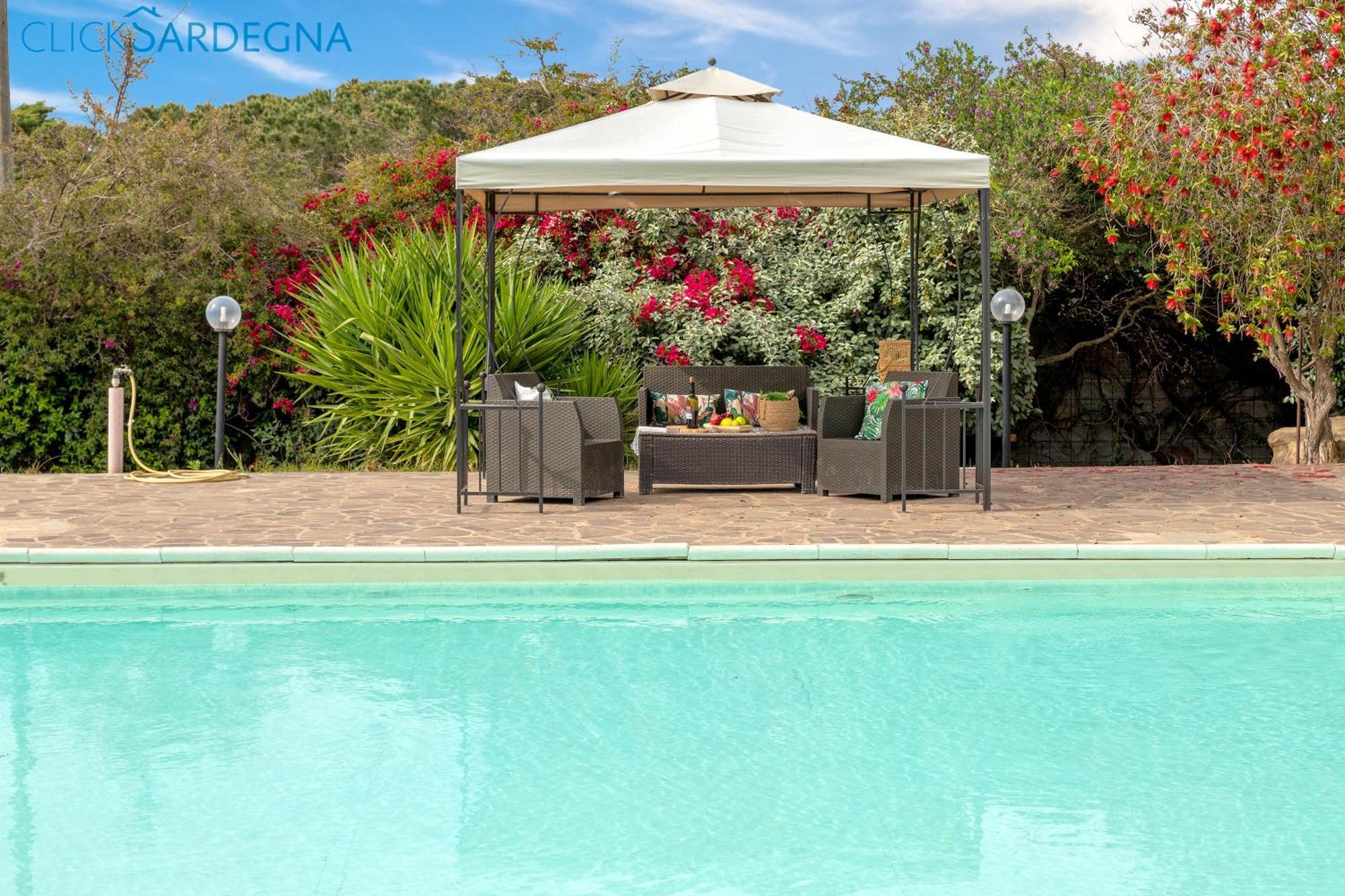 Villa Melograno With Exclusive Swimming Pool Surrounded By Greenery Campanedda Екстериор снимка